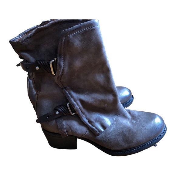 A.S.98 Chilly BOHO Moto Boot Distressed Leather Stacked Heel Size 40 EUC!!! - Picture 8 of 14